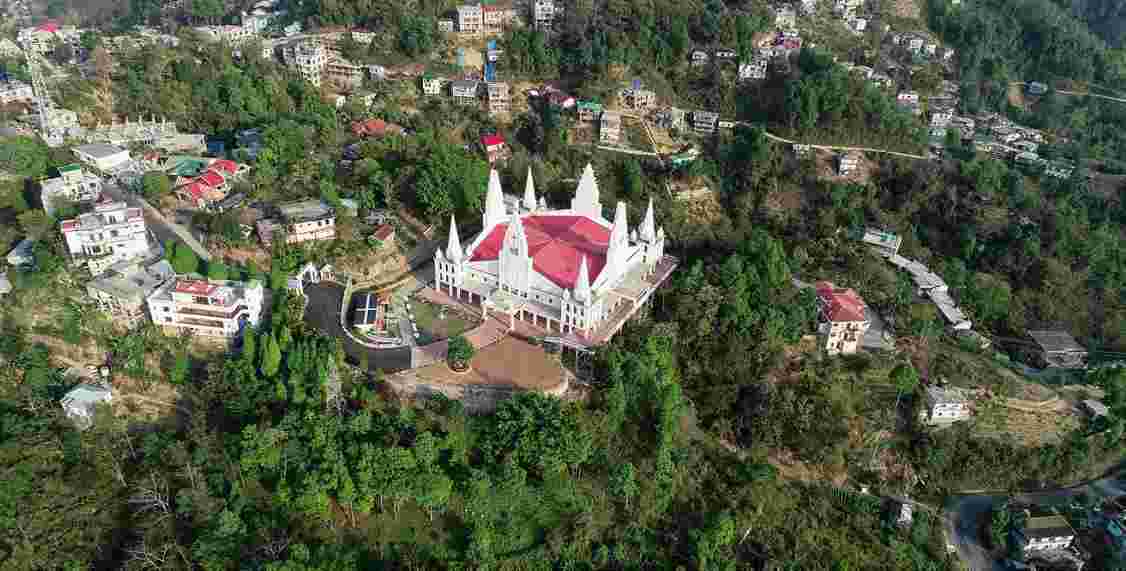 Wine tasting in vineyard